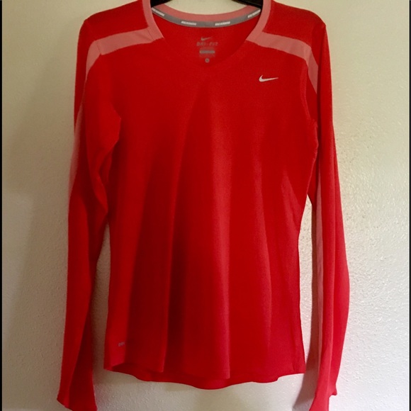 Nike Tops - Nike dri fit women’s long sleeve shirt M -A51